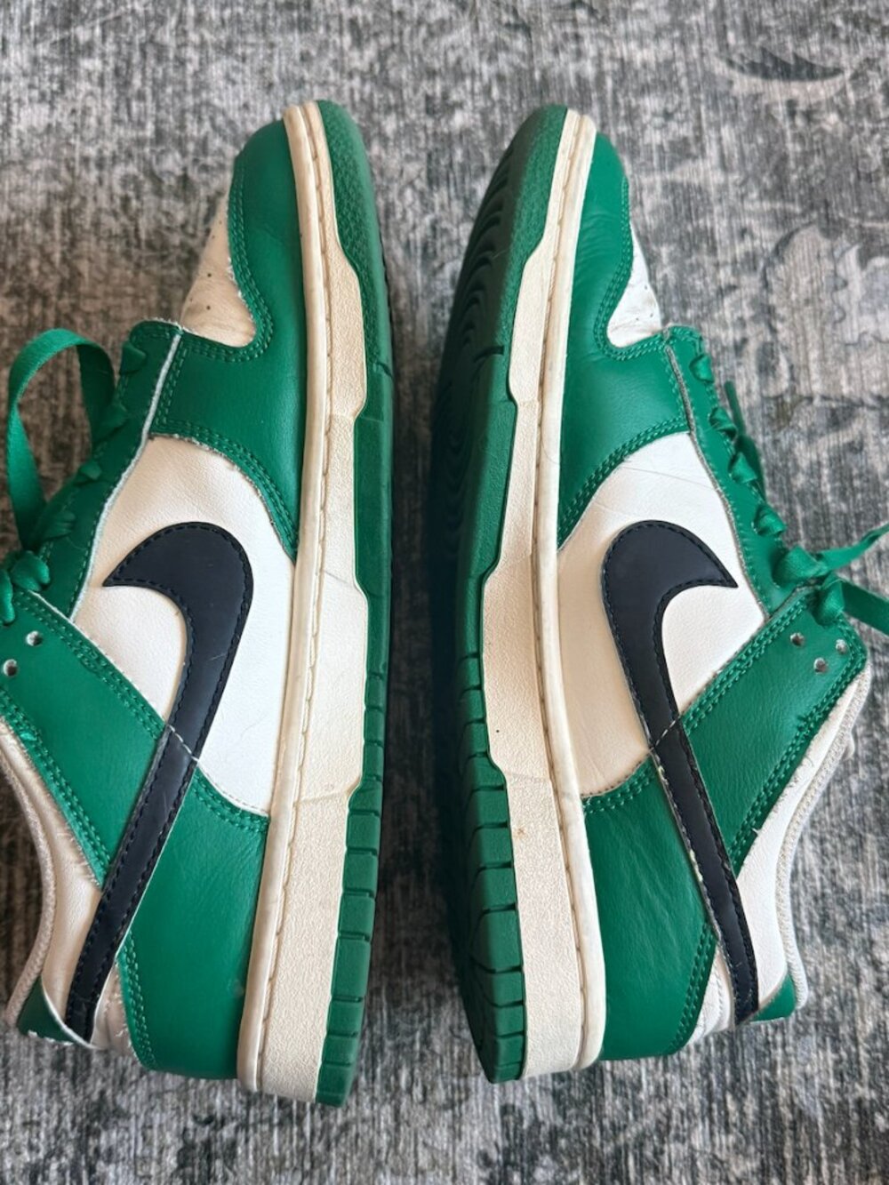 WOMENS NIKE LOW DUNKS - GREEN + WHITE - W9 - Picture 3 of 4